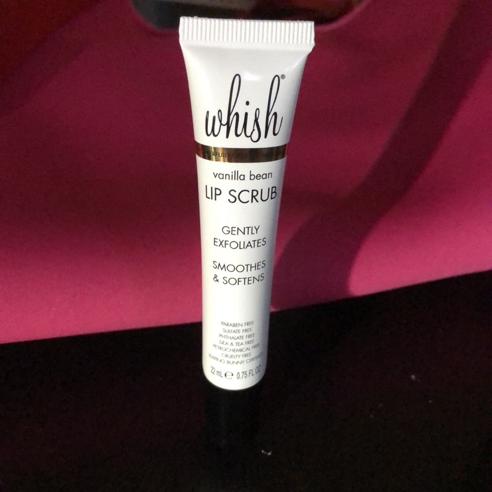 Lip scrub
